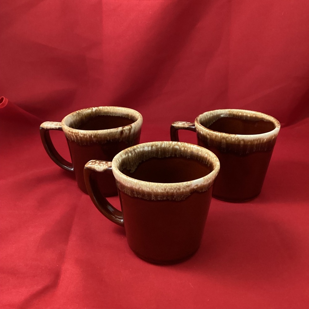 Set of 3 vintage Mc Coy Pottery D handle drip glaze coffee mug